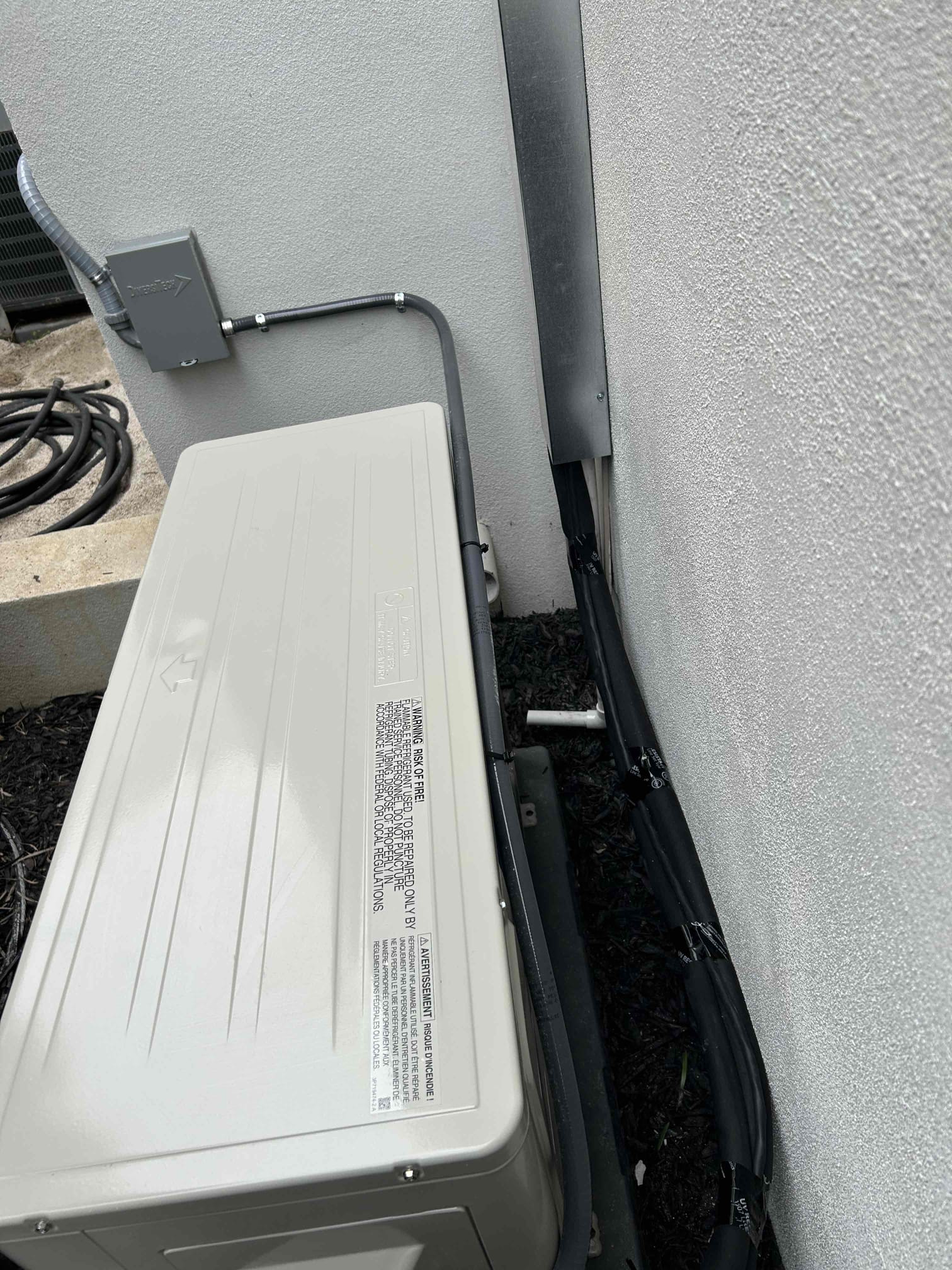 Jonathan Bagby, Josh Blades